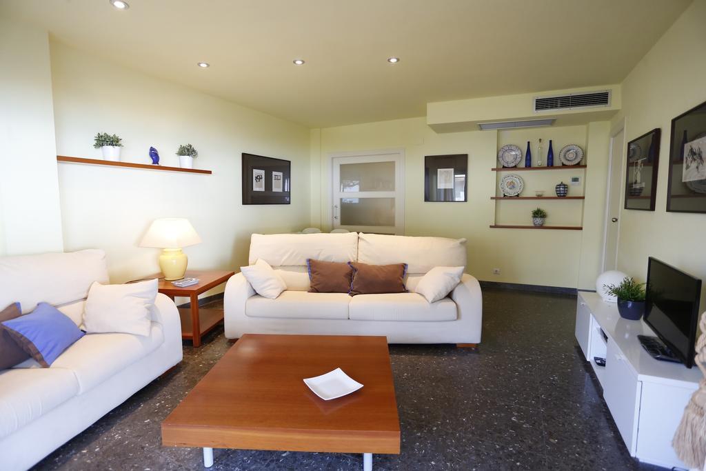 Apartamentos Alquihouse Vilafortuny カンブリルス 部屋 写真
