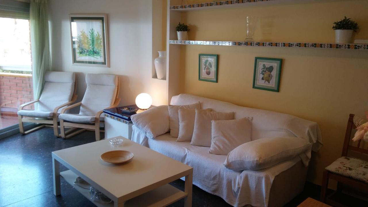 Apartamentos Alquihouse Vilafortuny カンブリルス エクステリア 写真